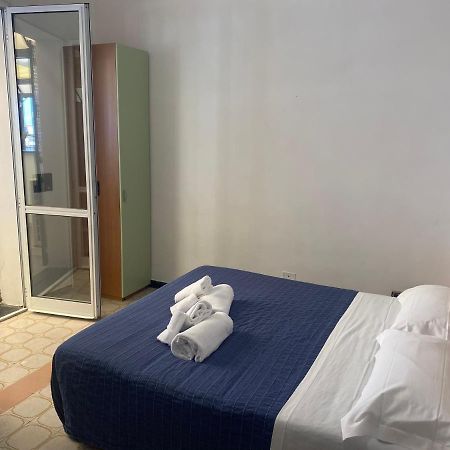 Hotel Caravella Deiva Marina Exteriér fotografie