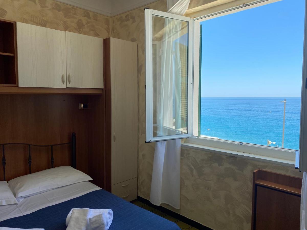 Hotel Caravella Deiva Marina Exteriér fotografie