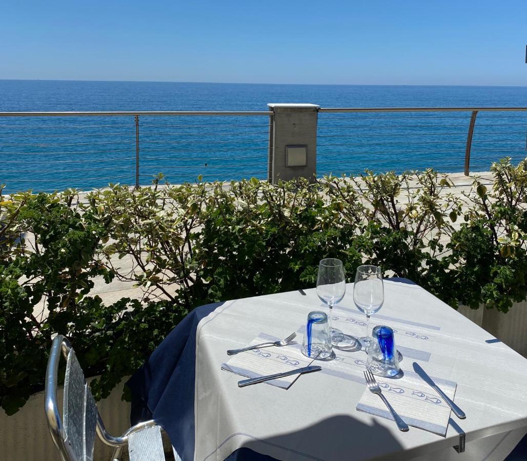 Hotel Caravella Deiva Marina Exteriér fotografie